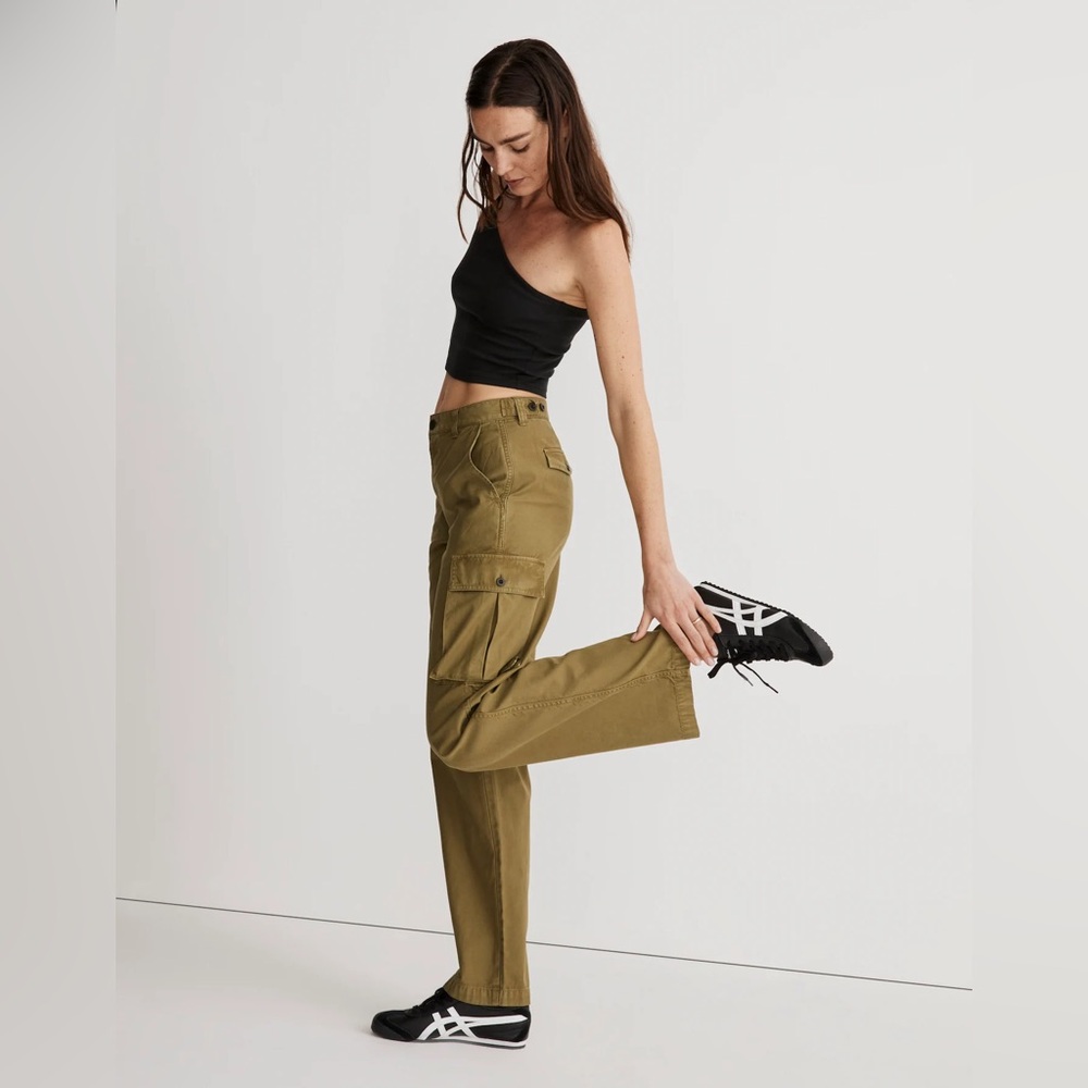 NWT Madewell Garment-Dyed Low-Slung Straight Cargo Pants in Classic Olive - Picture 3 of 14